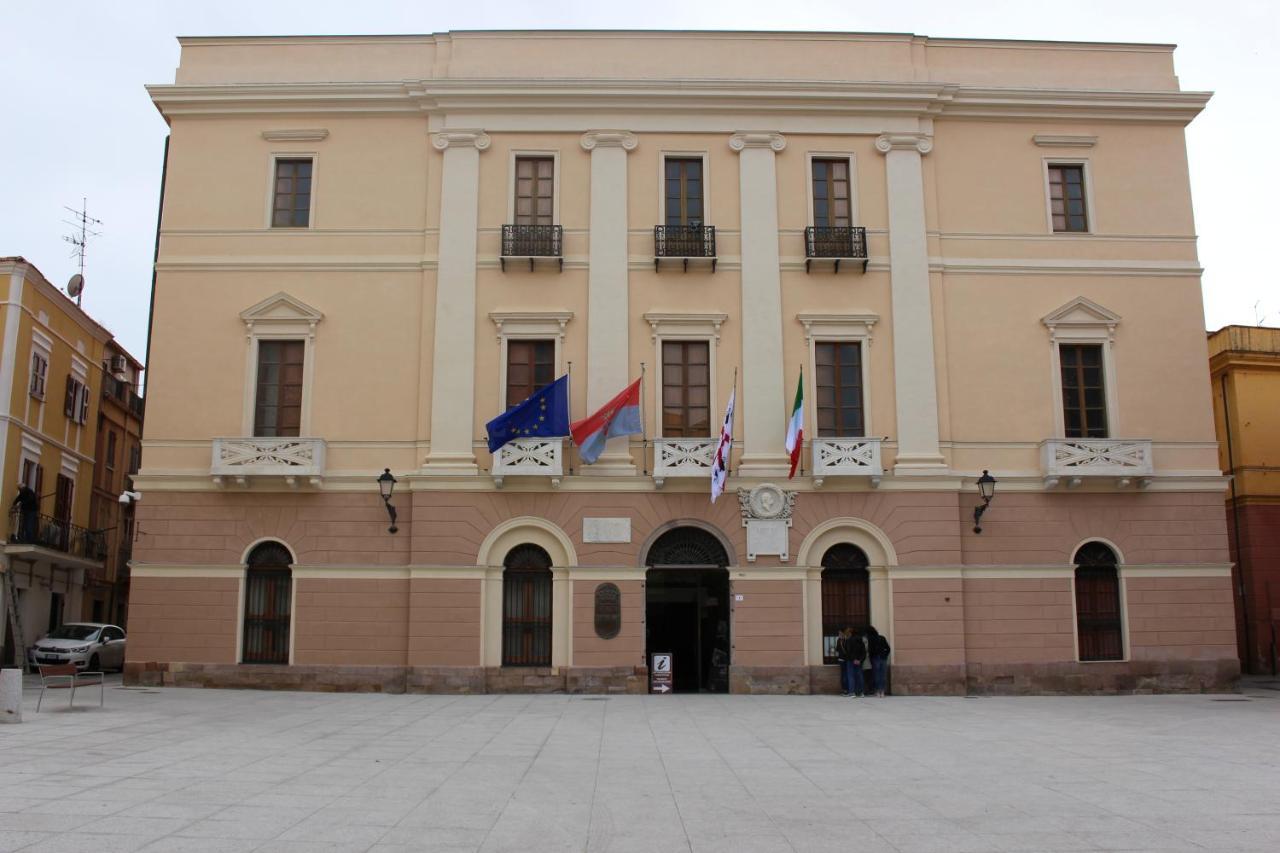 Via Cavour 19, Camere Del Conte Iglesias Buitenkant foto